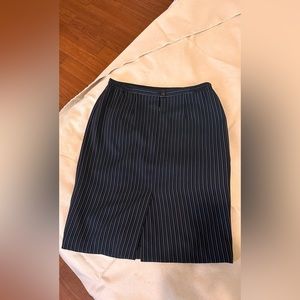 Navy striped skirt 
Size 14 
Out-seam 26” inch